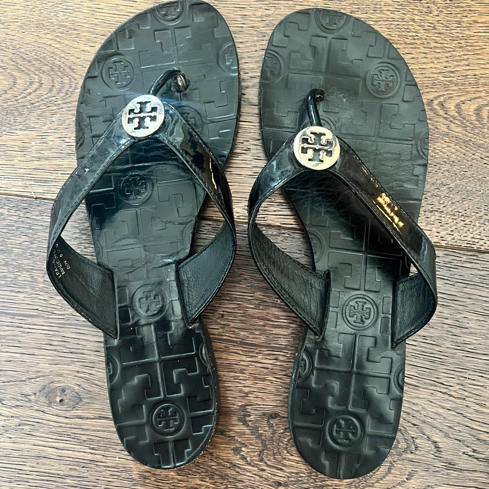 Tory Burch thongs black sz 7